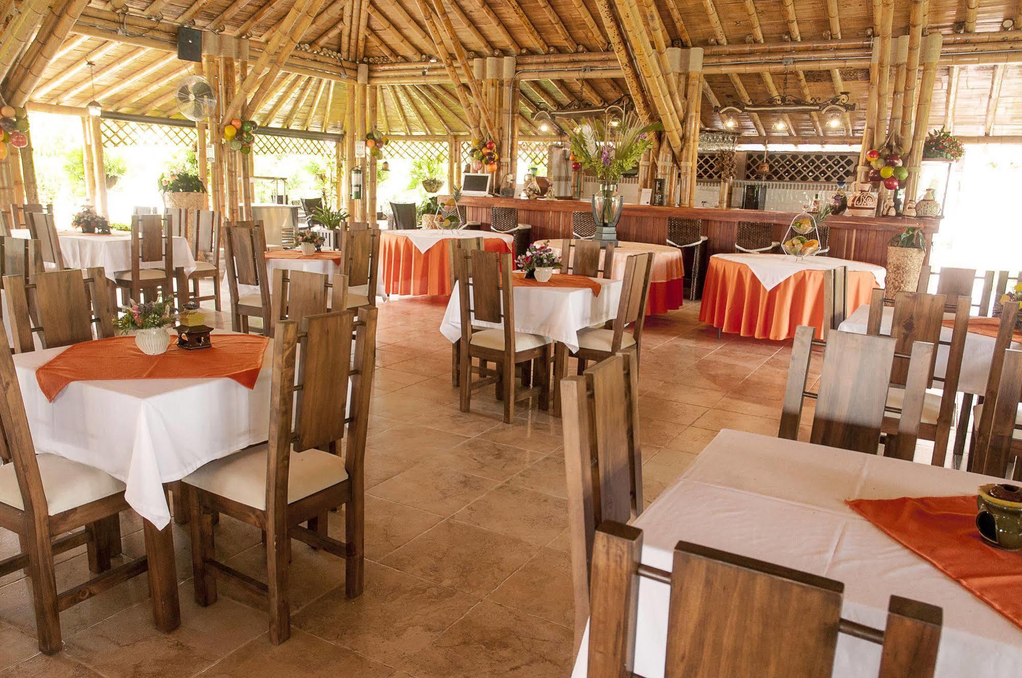 Hotel Campestre Tardes Calenas Yumbo Esterno foto